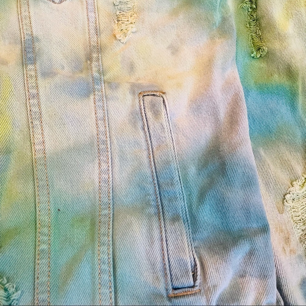 Festival Hand tie dyed distressed ripped jean jacket M - Picture 13 of 14